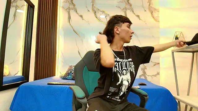 XanderGrey8 online show from February 2026 07:22:01 PM