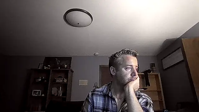 chrisw8140 online show from March 2026 05:55:02 AM