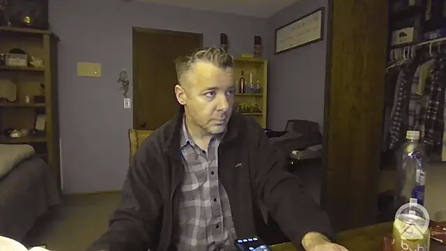 chrisw8140 online show from March 2026 02:48:01 AM