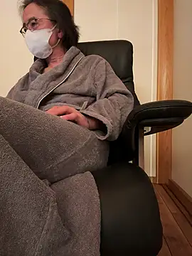 hiroshi-1964 online show from February 2026 03:00:01 PM