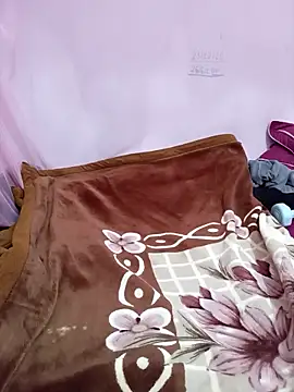 Snapshot of Phoebe-e chatting on February 2026 02:35:01 PM Phoebe-e online show from February 2026 02:35:01 PM