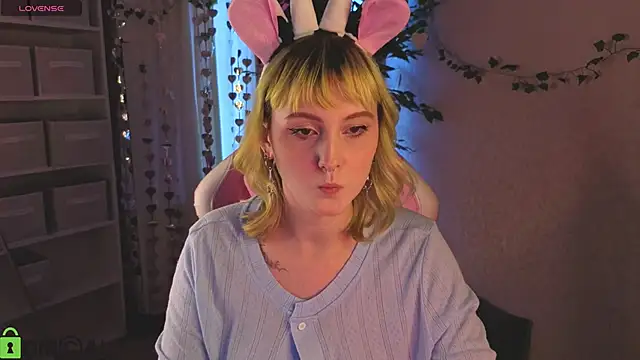 Roziett Belle online show from March 2026 09:26:01 AM