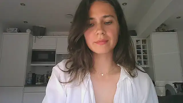 Luxyssa online show from June 2026 01:53:02 PM