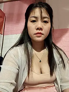 Snapshot of Ngocmai_lazdy chatting on February 2026 03:38:01 PM Ngocmai lazdy online show from February 2026 03:38:01 PM