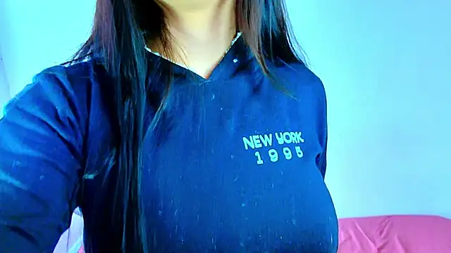 Snapshot of Anniecute__ chatting on June 2026 04:56:02 PM Anniecute online show from June 2026 04:56:02 PM