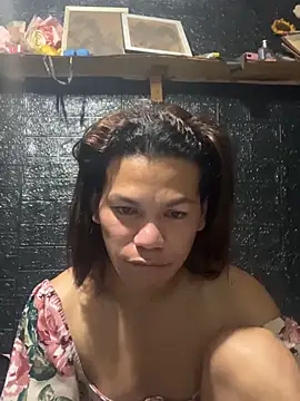 Snapshot of HugeAgatha chatting on February 2026 09:11:01 PM HugeAgatha online show from February 2026 09:11:01 PM