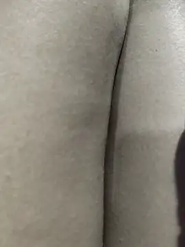 Snapshot of Bee_babie chatting on January 2026 05:40:01 PM Bee babie online show from January 2026 05:40:01 PM