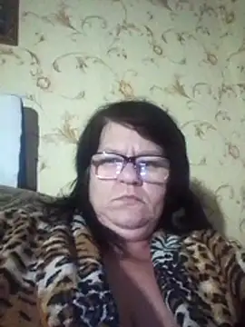 NysiOlsen online show from February 2026 06:45:01 PM