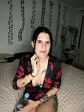 julieeeeee75 online show from January 2026 12:16:02 AM