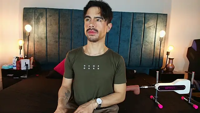 Ethan Briggs  online show from March 2026 03:46:02 AM