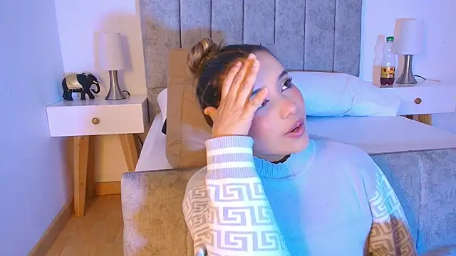 Lucy Carson  online show from April 2026 03:44:02 AM