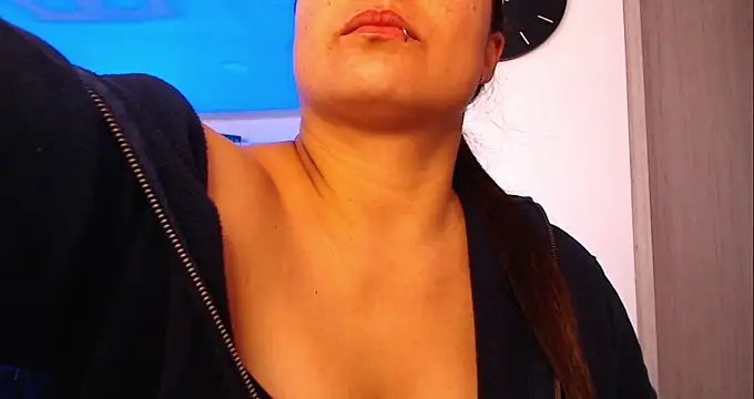 Pretty  Milf online show from February 2026 02:24:01 PM