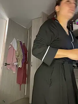 Pretty  Milf online show from June 2026 12:58:02 PM