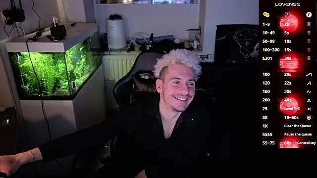 Rayzel White online show from March 2026 12:47:02 AM