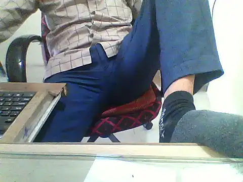 Snapshot of dream_king_1985 chatting on February 2026 05:47:02 AM dream king 1985 online show from February 2026 05:47:02 AM