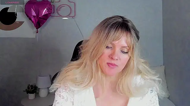 Snapshot of Victoria_Nelson chatting on March 2026 05:08:02 AM Victoria Nelson online show from March 2026 05:08:02 AM