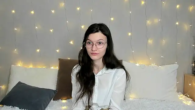 ThoraMarola online show from February 2026 04:43:02 AM