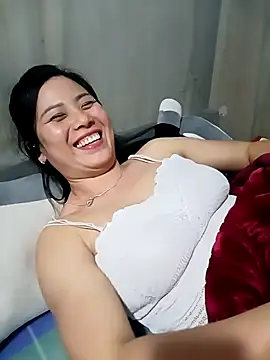 Snapshot of IORio2x chatting on February 2026 02:05:01 PM IORio2x online show from February 2026 02:05:01 PM