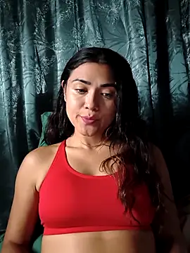 Snapshot of Freyarosse chatting on February 2026 09:15:02 PM Freyarosse online show from February 2026 09:15:02 PM