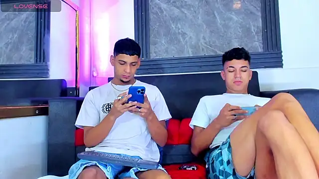 ALEX KEITH26 online show from March 2026 12:00:02 PM