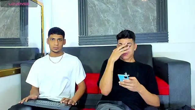 ALEX KEITH26 online show from March 2026 07:29:01 PM