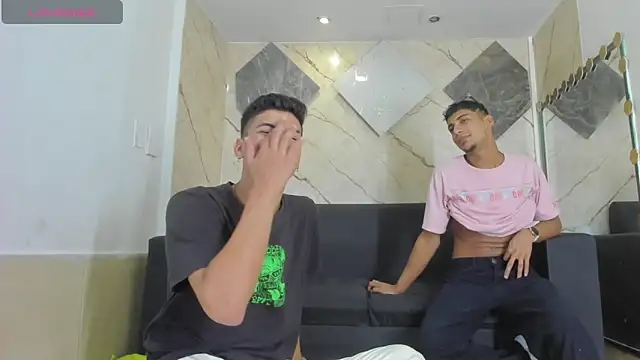 ALEX KEITH26 online show from March 2026 04:43:01 PM