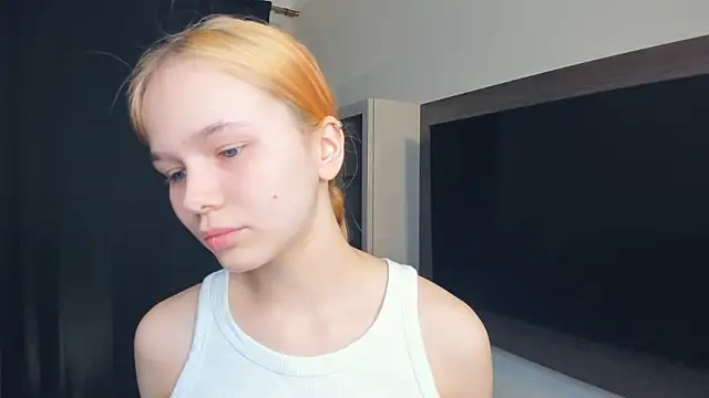 OwlLynn online show from March 2026 08:40:02 AM