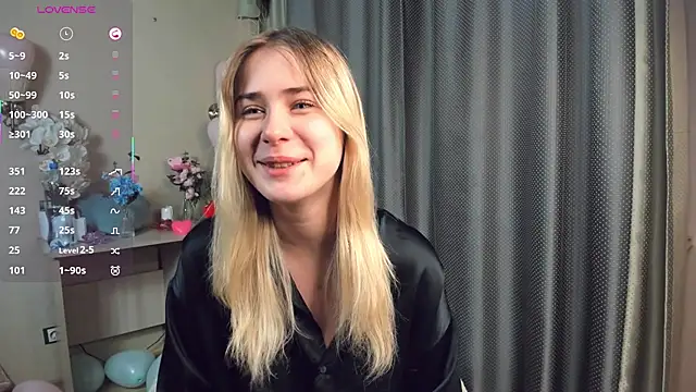 LuanaFincel online show from February 2026 01:02:02 AM