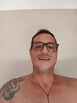 Snapshot of tio-roludo chatting on June 2026 05:07:01 PM tio-roludo online show from June 2026 05:07:01 PM