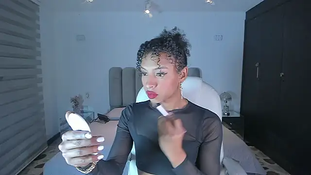 Snapshot of VictoriaRousse_ chatting on March 2026 05:09:02 AM VictoriaRousse online show from March 2026 05:09:02 AM