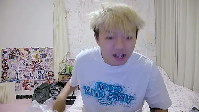 Chocolates-001 online show from April 2026 11:48:01 AM