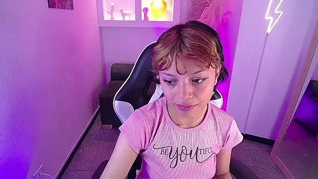 Snapshot of melodyy_as chatting on February 2026 12:20:02 PM melodyy as online show from February 2026 12:20:02 PM