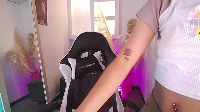 melodyy as online show from March 2026 01:26:01 PM