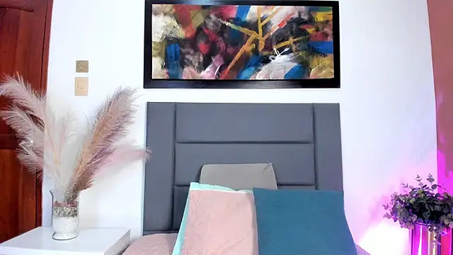 TessaMonroee online show from March 2026 06:27:02 PM