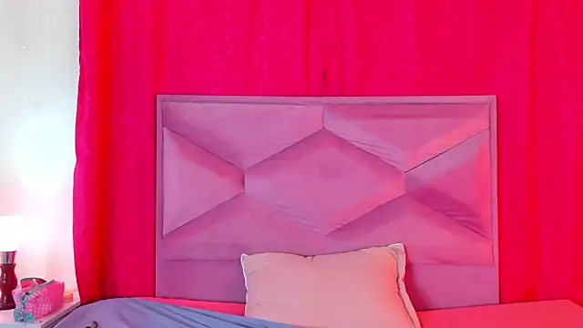 AleSweet online show from February 2026 12:22:02 PM