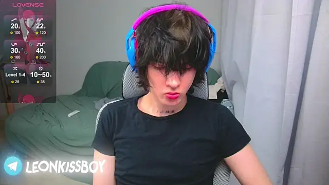 LeonBoykisser online show from April 2026 04:08:02 AM