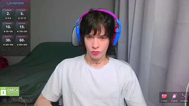 Snapshot of LeonBoykisser chatting on April 2026 08:22:02 PM LeonBoykisser online show from April 2026 08:22:02 PM