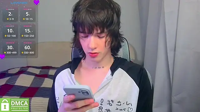 Snapshot of LeonBoykisser chatting on July 2026 06:32:02 PM LeonBoykisser online show from July 2026 06:32:02 PM