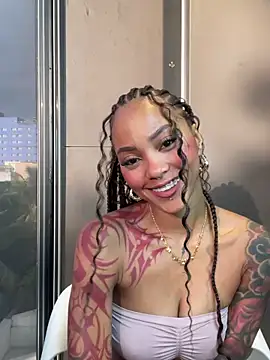 Snapshot of LizStorm_ chatting on June 2026 11:58:01 AM LizStorm online show from June 2026 11:58:01 AM
