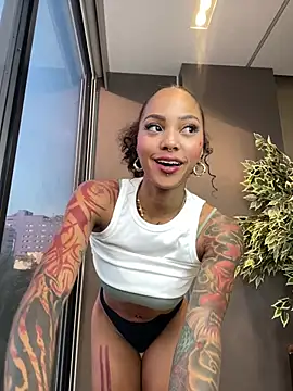 Snapshot of LizStorm_ chatting on July 2026 11:51:02 AM LizStorm online show from July 2026 11:51:02 AM