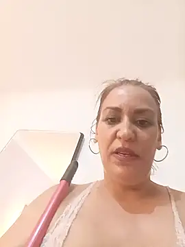 anastasiadaniela online show from August 2026 10:23:02 PM