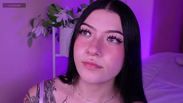 Snapshot of Dolcexx_ chatting on February 2026 08:25:02 PM Dolcexx online show from February 2026 08:25:02 PM