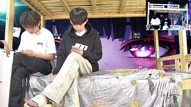 xiaohuangren01 online show from March 2026 04:19:01 AM