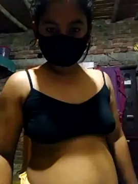 Hot Sweeti online show from March 2026 10:33:01 PM