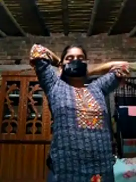 Hot Sweeti online show from April 2026 01:34:01 PM