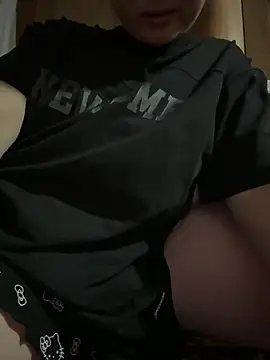 Donna9696 online show from April 2026 01:11:01 PM