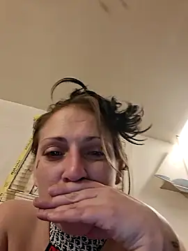 LadySn0w26 online show from February 2026 01:36:02 AM