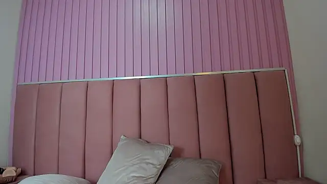 Snapshot of Zoehoney_hl chatting on March 2026 08:04:01 PM Zoehoney hl online show from March 2026 08:04:01 PM