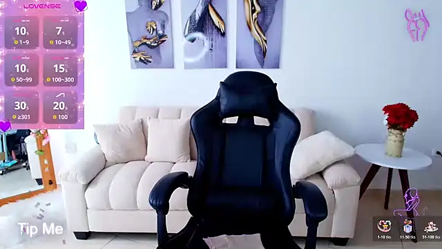 Snapshot of Cristina_Ferreir chatting on April 2026 02:39:01 PM Cristina Ferreir online show from April 2026 02:39:01 PM