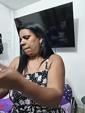 Zeyllyjhonson online show from March 2026 02:25:02 PM